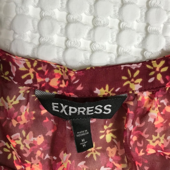 Express burgundy sleeveless floral top sz M - Picture 6 of 8